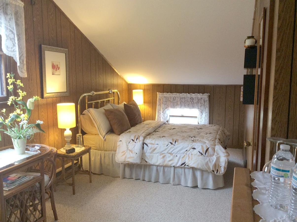 Firefly Bed & Breakfast Lincoln Bagian luar foto