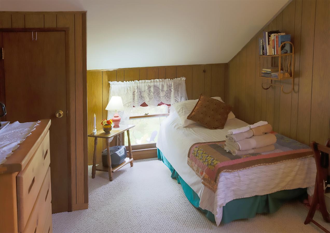Firefly Bed & Breakfast Lincoln Bagian luar foto